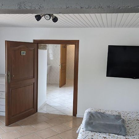 Studio A La Campagne Dans Corps De Ferme Renovee Chancey 客房 照片