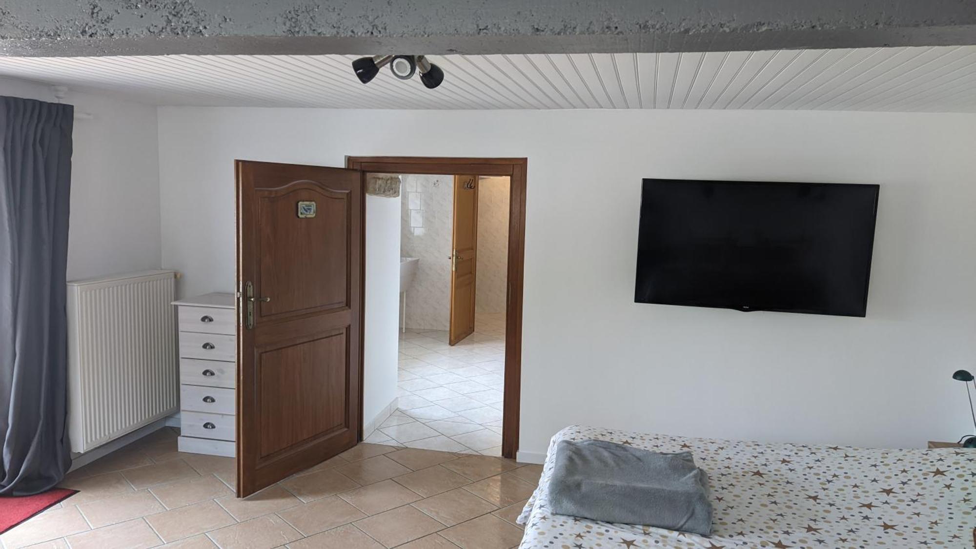 Studio A La Campagne Dans Corps De Ferme Renovee Chancey 客房 照片